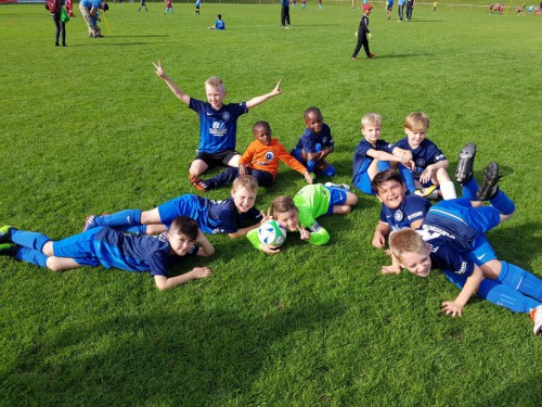 F-Jugend spielt erfolgreiches Turnier in Römerberg