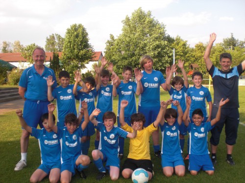 D-Jugend feiert nach Heimsieg die Vizemeisterschaft