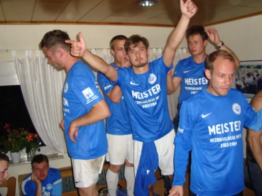 1. Mannschaft Meisterfeier 2014